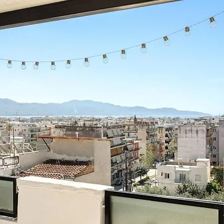 Rooftop Gateaway * كالاماتا